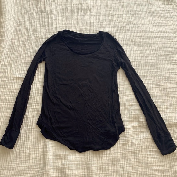 Lululemon black long sleeve - Picture 1 of 4